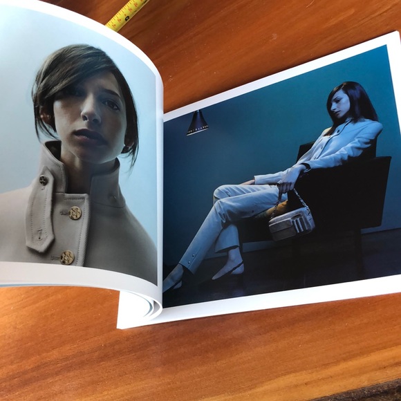 Louis Vuitton pret-a-porter 2002-03 catalog - Picture 4 of 8